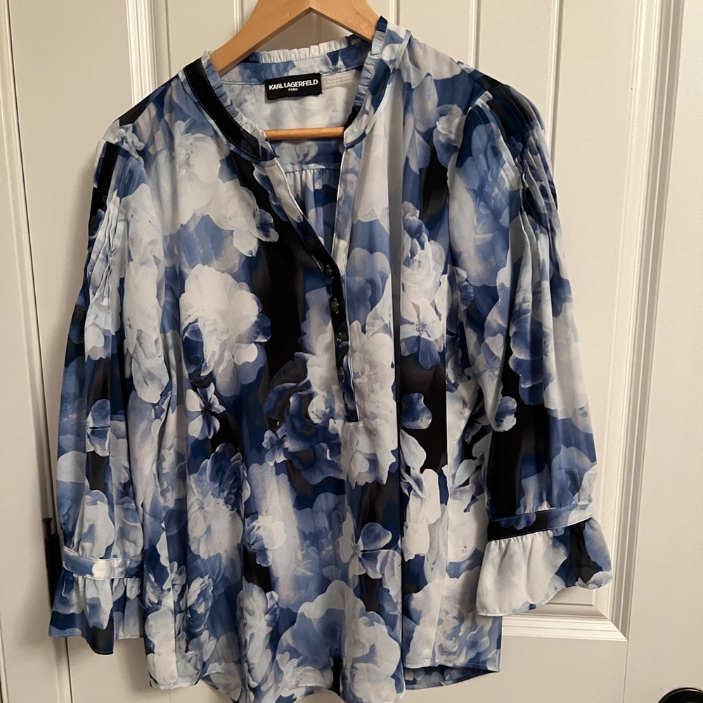 Floral white blue blouse by Karl lagerfeld Paris. Made in Vietnam.